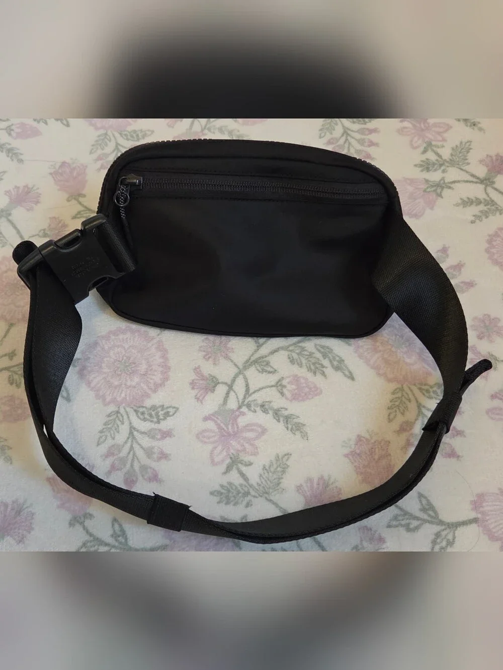 Lululemon Everywhere Belt Bag